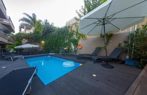 Blissful Residence with Pool by 8essentially - Foto 14