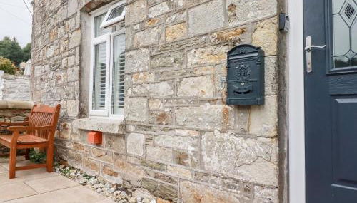 Still Waters - Photo 2