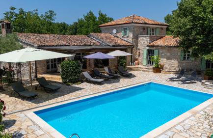 Villa Karim with private pool and BBQ - Foto 1
