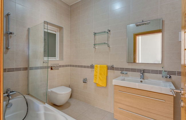 Fabulous Apartment With Pool, Upmarket Area - Foto 9