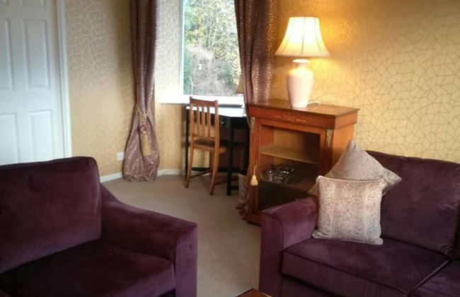 Flat - Sleeps 4 - Parking - Close to Airport - Foto 7