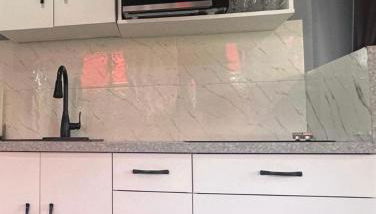 Modern Apartment, private Entrance, Private Backyard - Foto 2