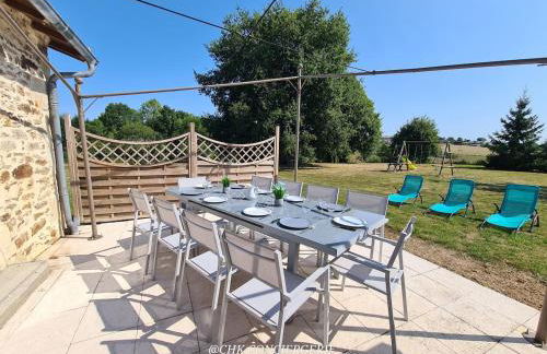 La Dorgisière - Ferme du XVIIe rénovée, grand jardin arboré à 15 min du Puy duFou - Foto 9