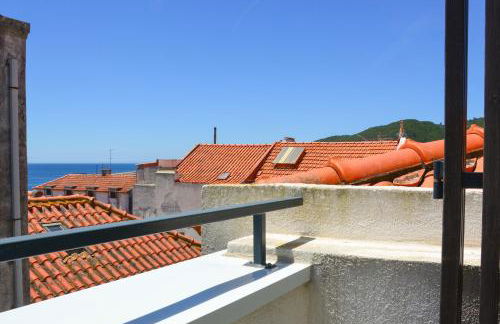 Casa Luminosa - 160m to the beach, located in the Historical Center of Sesimbra - Foto 12
