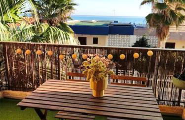 Apartamento segunda línea piscina frente al mar - Foto 1