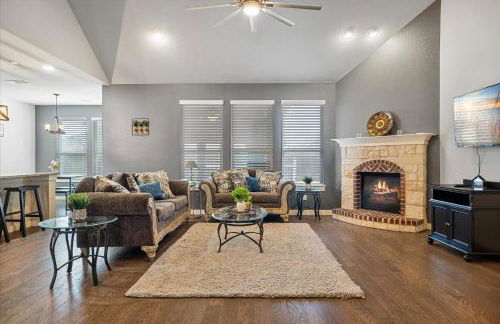 The Aubrey Escape with Fenced Backyard - Foto 1