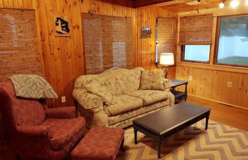 South Haven Getaway -Close to Beach & Town - Foto 13