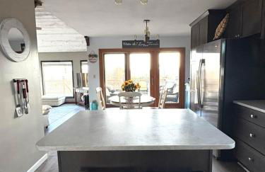 Haven @ the Lake | Hot Tub | Fire Pit| Fireplace - Foto 9