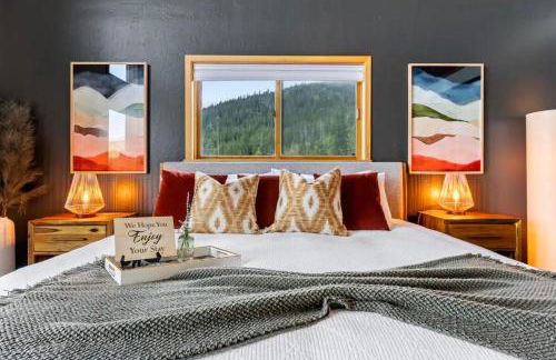 Family Mountain Getaway w Hot Tub and Amazing Views! Close to Hiking & Skiing - Foto 13