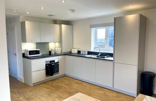 New Modern 2 Bed with parking in BISHOPS STORTFORD, close to Stansted Airport! - Foto 15