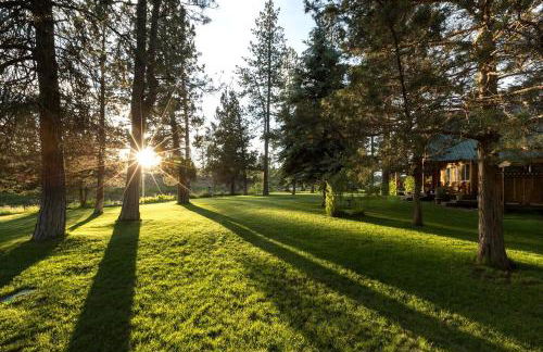 Peaceful Waterfront Log Cabin near Crater Lake National Forest, Oregon - Foto 26