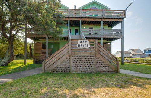 Quiet Hatteras Duplex with Decks about 1 Mile to Beach - Foto 1