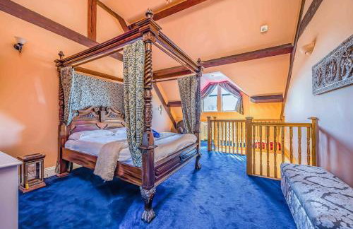 Seaside Chapel Retreat - 3-Bed Church Conversion - Snug Cinema & Free Parking - Foto 7