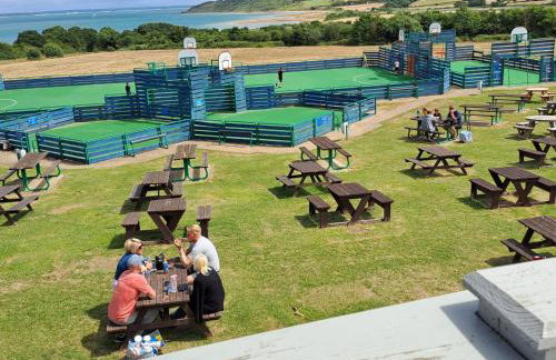 luxury new 3 bed caravan with stunning sea view on private beach in Thorness bay - Foto 35