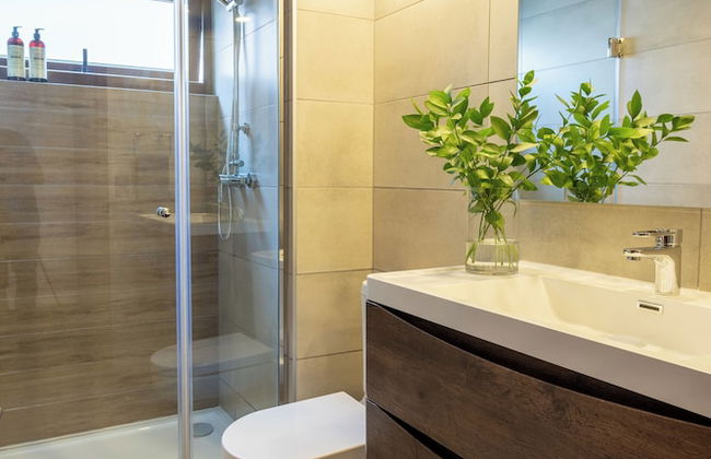 The Place - Photo 49