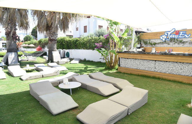 Tasev Apart Hotel - Photo 40