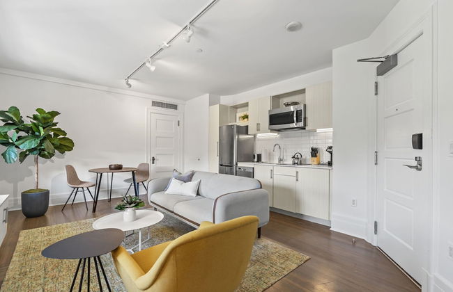 Placemakr Dupont Circle - Photo 19