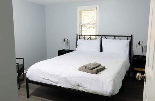 5 Min to Elon - In Unit Washer and Dryer - Fast Wi-Fi - Foto 13