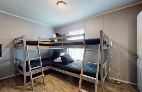 New Lake Home Sleeps 14 Private Dock Deck Grill - Foto 24