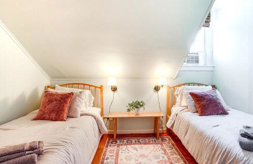 Walk to the T North Shore Retreat Near Salem Fun! - Foto 23