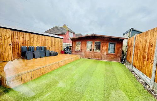 4-Bed Oasis Quiet Culde sac - Foto 34