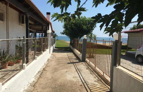 Παραθαλάσσια κατοικία στην παραλία Κατακόλου - Photo 16