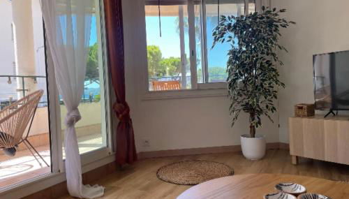 Facing the sea 2 steps from the beaches - Photo 5