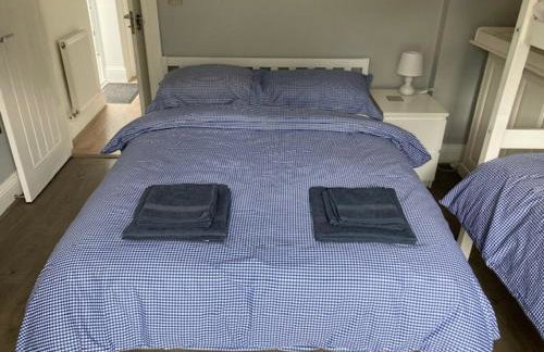 Highcliffe Apartment with Parking - Foto 11