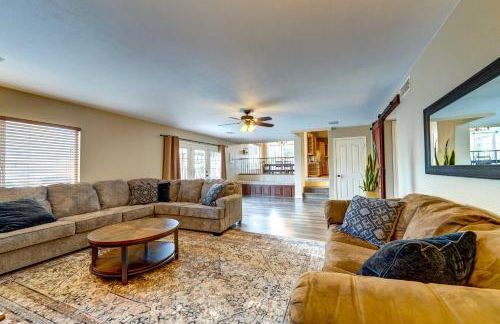 Pool and Hot Tub Home Near Peoria Sports Complex! - Foto 14