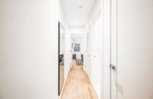 Sleeps 12 Downtown Entire home with rooftop - Foto 72