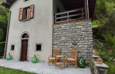 Fuga Romantica di San Valentino In un angolo intimo e facile da raggiungere, Ca del Livello vi accoglie con il calore del camino e la magica atmosfera del luogo - Foto 23