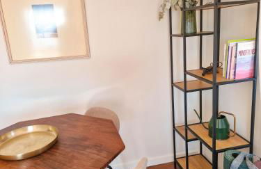 Riverfront 2 Bedrooms with Balcony - Photo 31