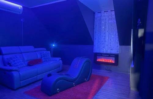 Sweety's Eden Jacuzzi - Jacuzzi privé Sauna Cinéma room Jardin - Terrasse centre-ville - Foto 30