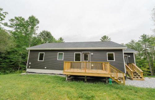 NEW! Modern Getaway - Hot Tub l Fire Pit l Pool table - Foto 39