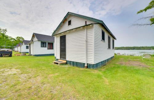 Sandy Beach and Sunset Views Cedarville Cabin 3! - Foto 20