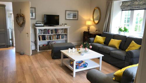 North Lodge - Photo 4