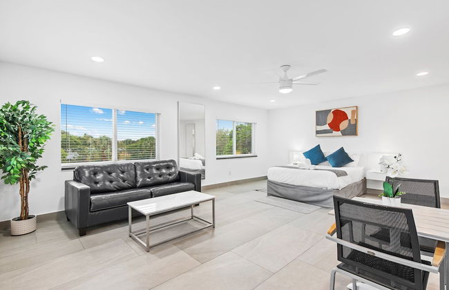 Unique Retreat - Unit C: Charming 2nd-floor Escape - Foto 8