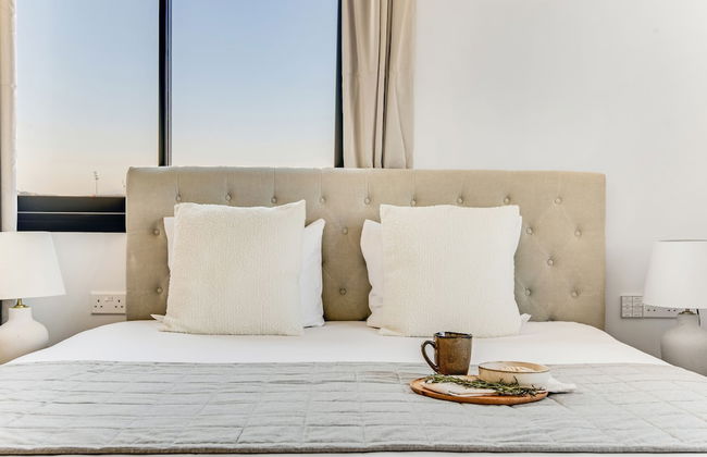 Sanders Crystal 2 - Lovely 2-bdr Apt With Shared Rooftop - Photo 3