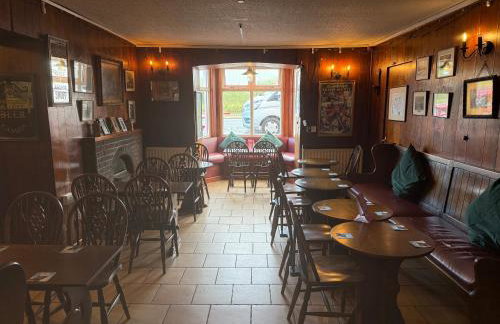 Crown and Shamrock Inn - Foto 15