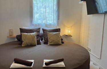 T2, Balneo, sauna, lit rond, jeux arcades, parking - Photo 4