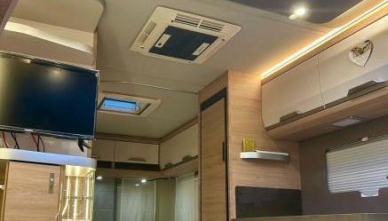 5 Sterne Wohnwagen direkt an der Messe - beheizt- inklusive Stellplatz & WLAN - New CARAVAN at Fairground - inclusive CaravanParking & WLAN - direkt Messegelände-Duschräume vor Ort - Kitchen - Heating - Foto 2