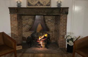Grade II Listed Farmhouse, Pool, Hot Tub, Games Room, Celebration Hall, Car Park, 10ppl, 45 min from Central London - Foto 64