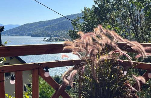 Domek nad jeziorem w górach - Foto 15