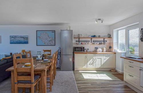 Sea View Apartment in centre of Rhosneigr - Pass the Keys - Foto 7