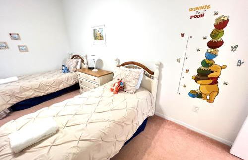 Lakefront Getaway LG South Facing Pool Hot Tub Pool Table & BBQ - 2 miles Disney - Foto 16