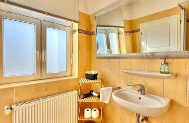 Helles Ferienhaus super zentral mit gratis Stellplätzen N162 - Photo 27