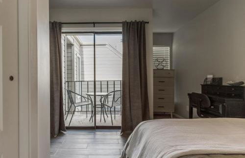 Quiet Modern Heavenly Paradise Love and Balcony Near Lake, Mall, Food, Entertainment! - Foto 18