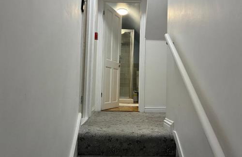 By-the-Beach, Sea view 2 bedroom Loft Studio Apartment & Free Parking - Foto 23