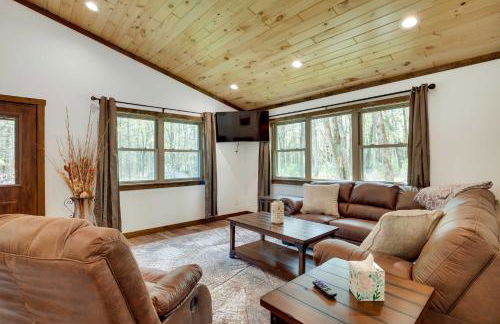 half Mi to Lake Arbutus Cabin with ATV Trail Access - Foto 2