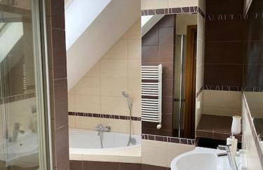 4 Bedroom family house with access to a hot tub - Photo 32